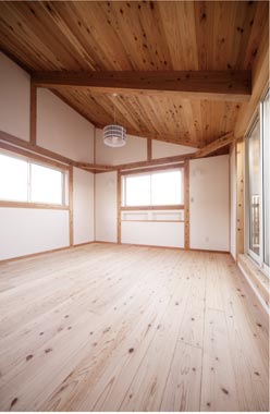 2階も音響熟成木材のいい香りです。