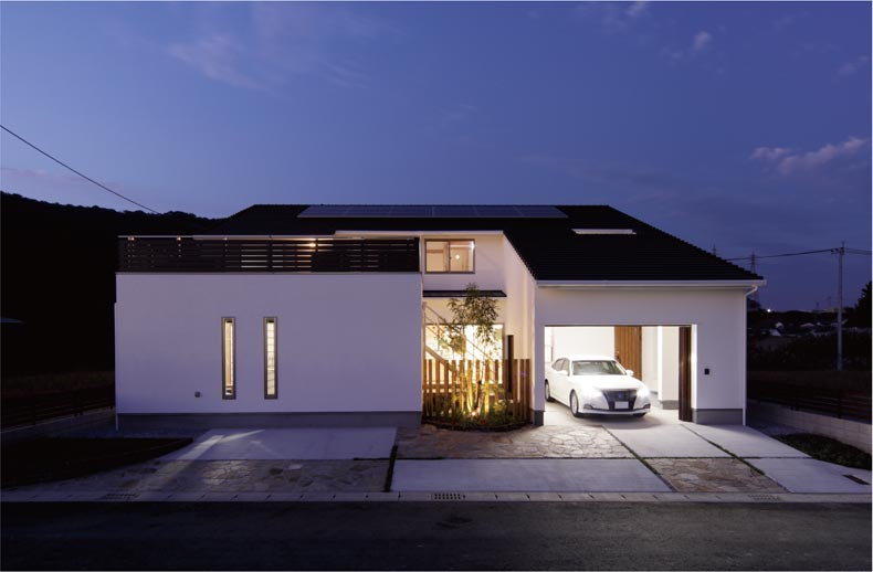 THE NIGHT SCENE：外観・玄関土間